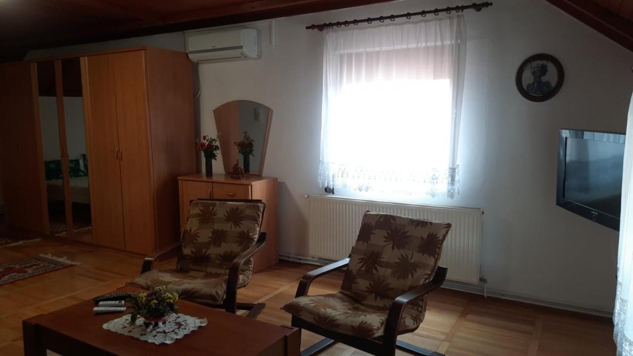 Royal Rose Smestaj Bela Crkva  Exterior foto